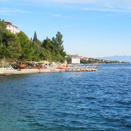 Сasa de vacaciones Dvor By Interhome