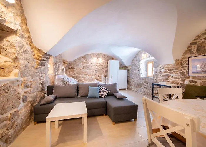 Dvor By Interhome Tribalj