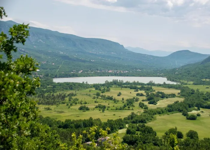 Dvor By Interhome 別荘 *