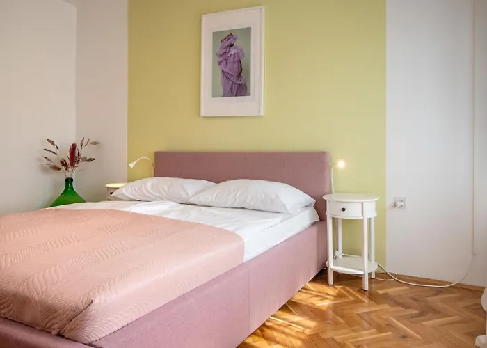 Dvor By Interhome 別荘